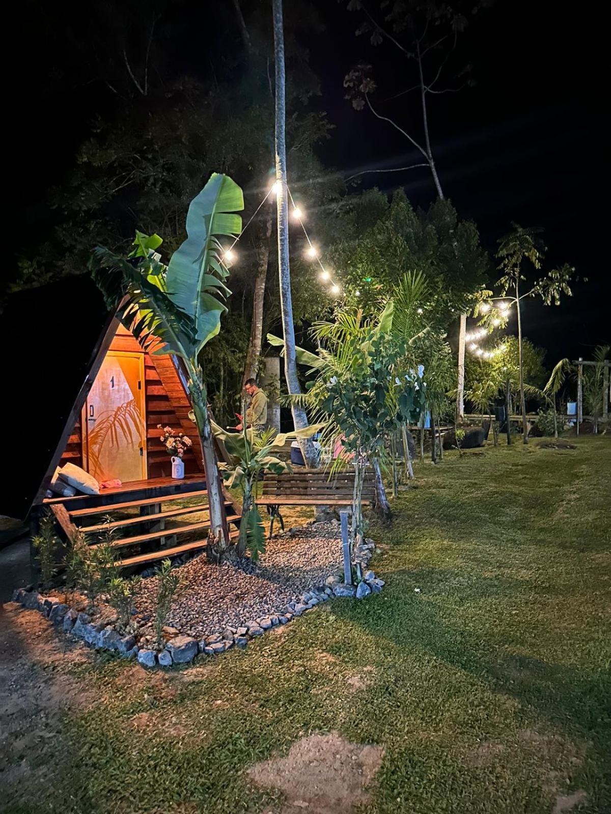 Glamping Casal - Mini Chale Mobiliado Com Colchao Casal Roupa De Cama Travesseiros - Rancho Perene Estacao Rural Campsite